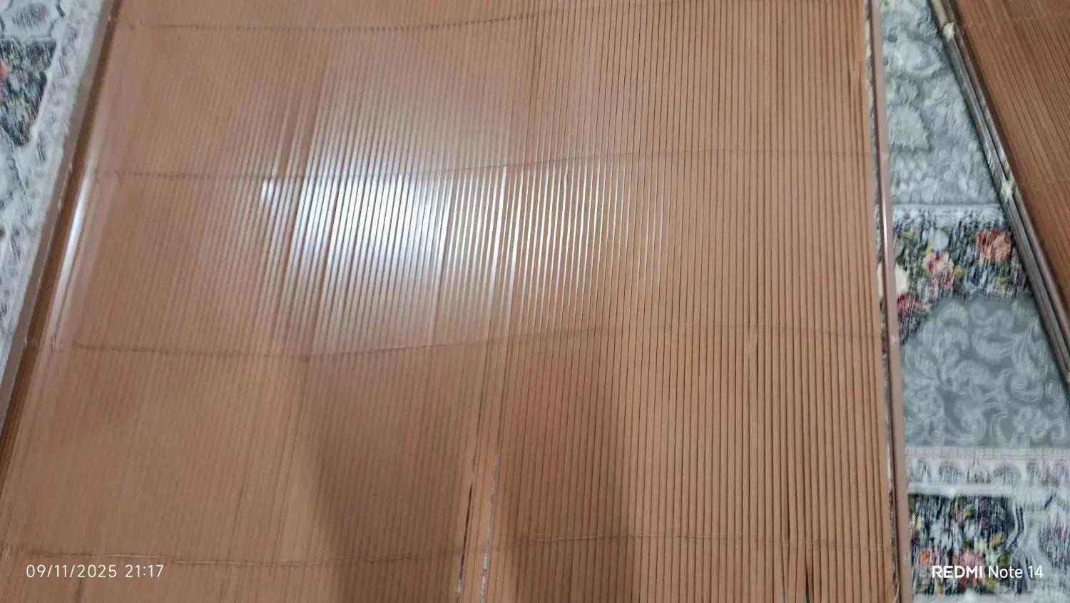 پرده کرکره ای سالم تو عکس بد افتاده|پرده، رانر، رومیزی|مشهد, عسگریه|دیوار