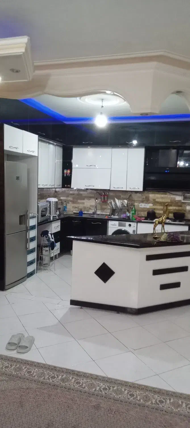 آپارتمان ۹۵ متری یکخواب با ۲۰ تراس|اجارهٔ آپارتمان|سرخه حصار, |دیوار