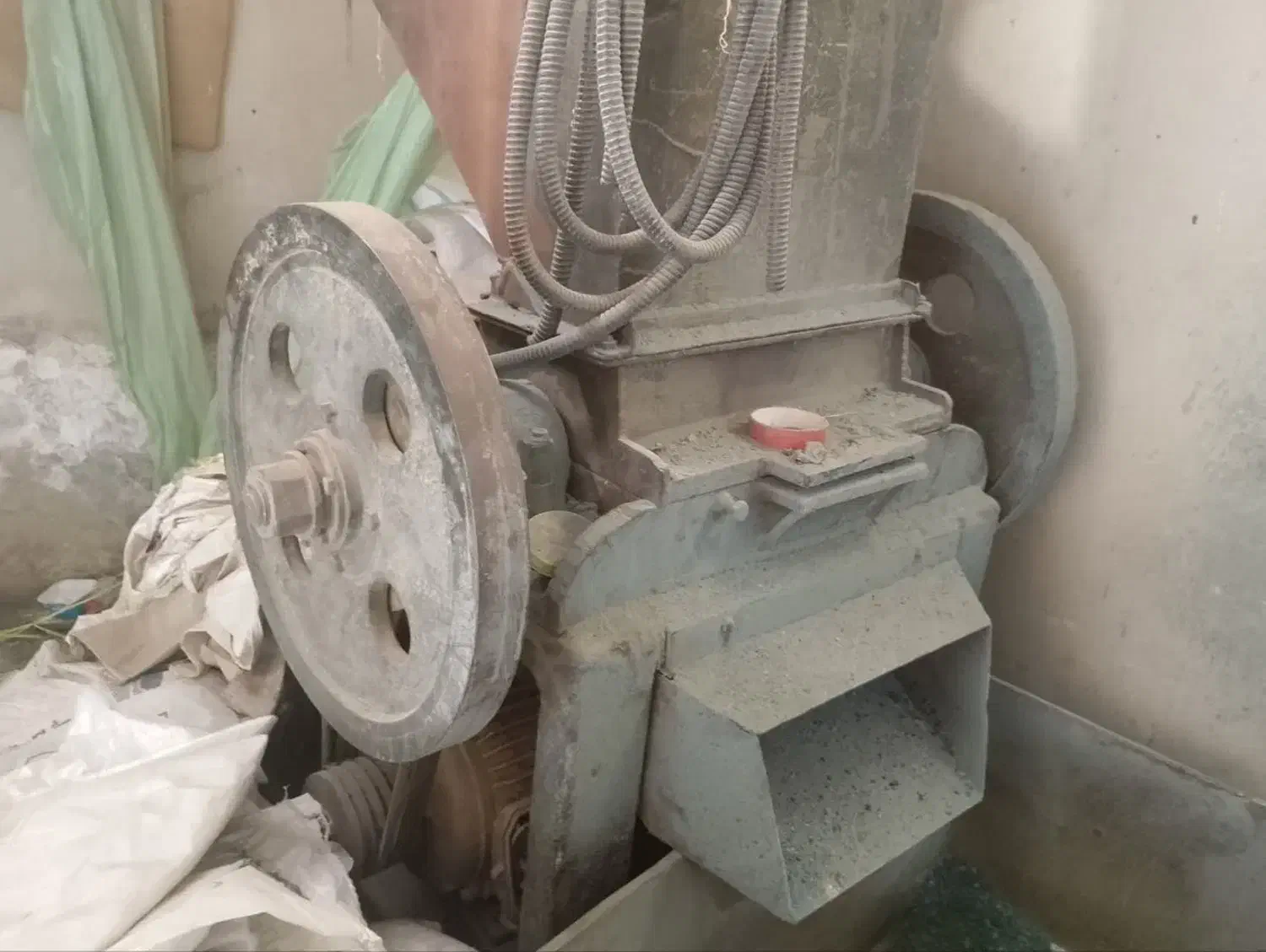 آسیاب دهنه ۶۰|ماشین‌آلات صنعتی|یزد, |دیوار