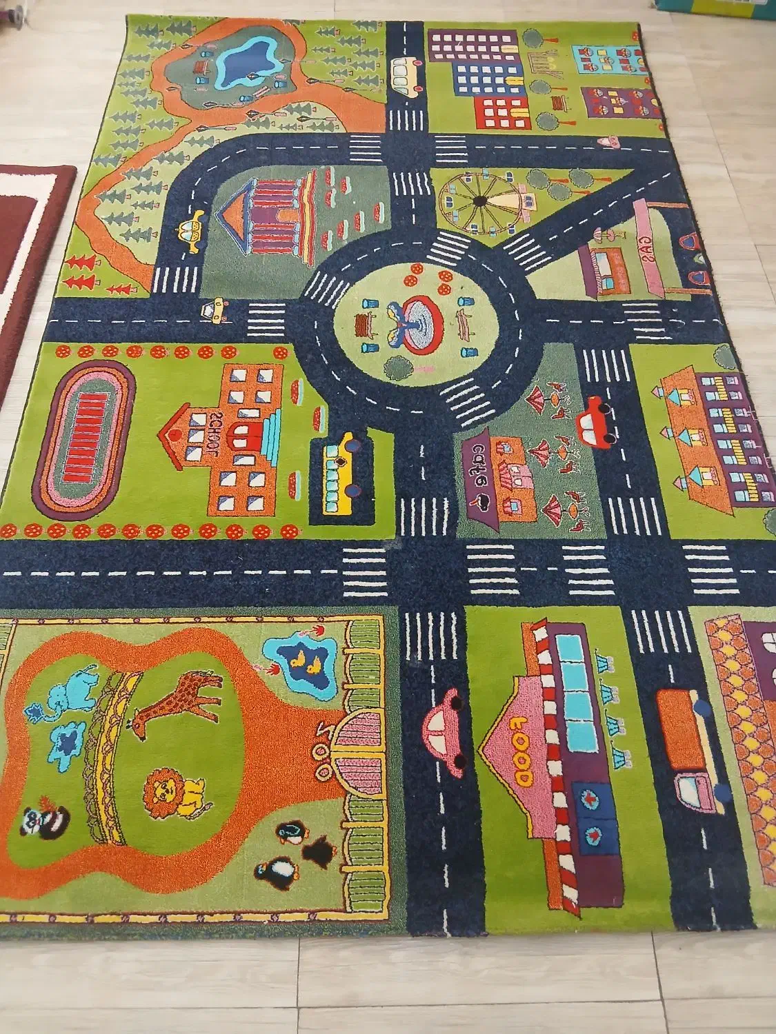 فرش اتاق بچه در حد نو|فرش|تهران, شکوفه|دیوار