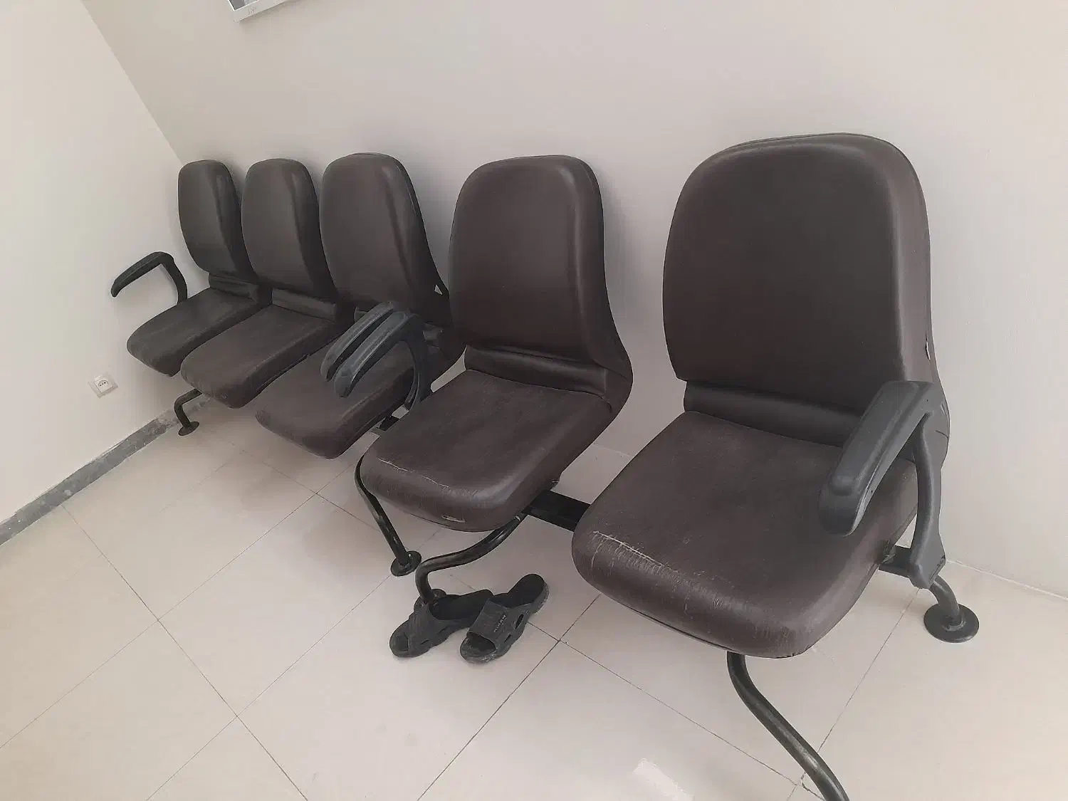 لوازم کامپیوتر و صندلی|صندلی و نیمکت|هشتگرد, هشتگرد قدیم|دیوار