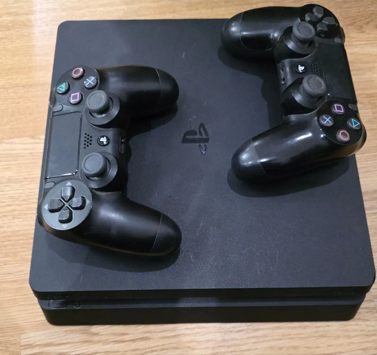 پی اس فور(PS4) همراه با دو دسته|کنسول، بازی ویدئویی و آنلاین|یزد, |دیوار