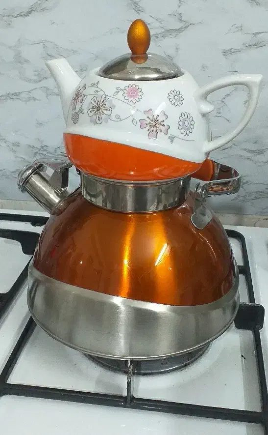 کتری و قوری سوتی|قوری، کتری، قهوه‌ساز دستی|فلاورجان, |دیوار