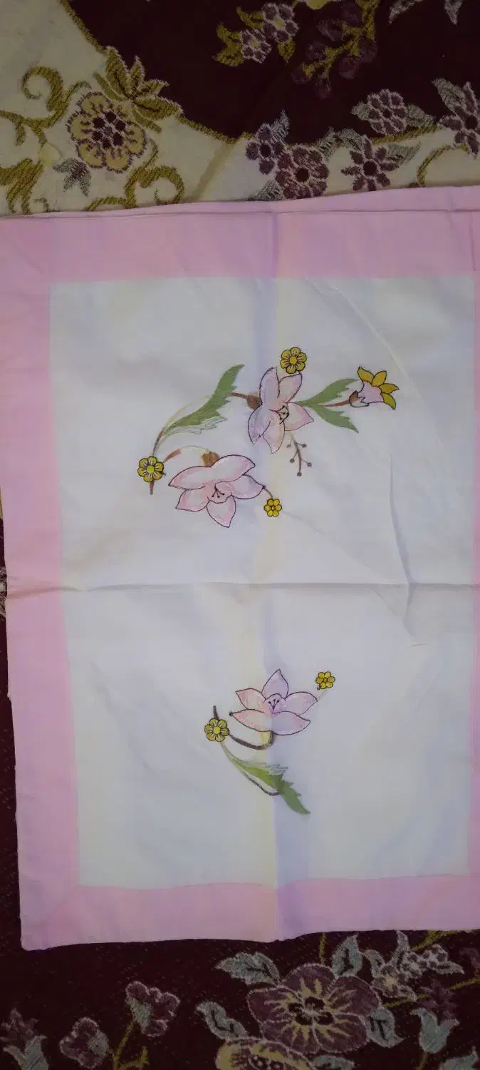 روبالشتی و کوسن|رختخواب، بالش، پتو|کیاشهر, |دیوار