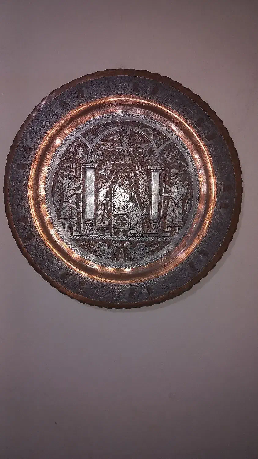 سینی مسی|کلکسیون اشیاء عتیقه|همدان, |دیوار