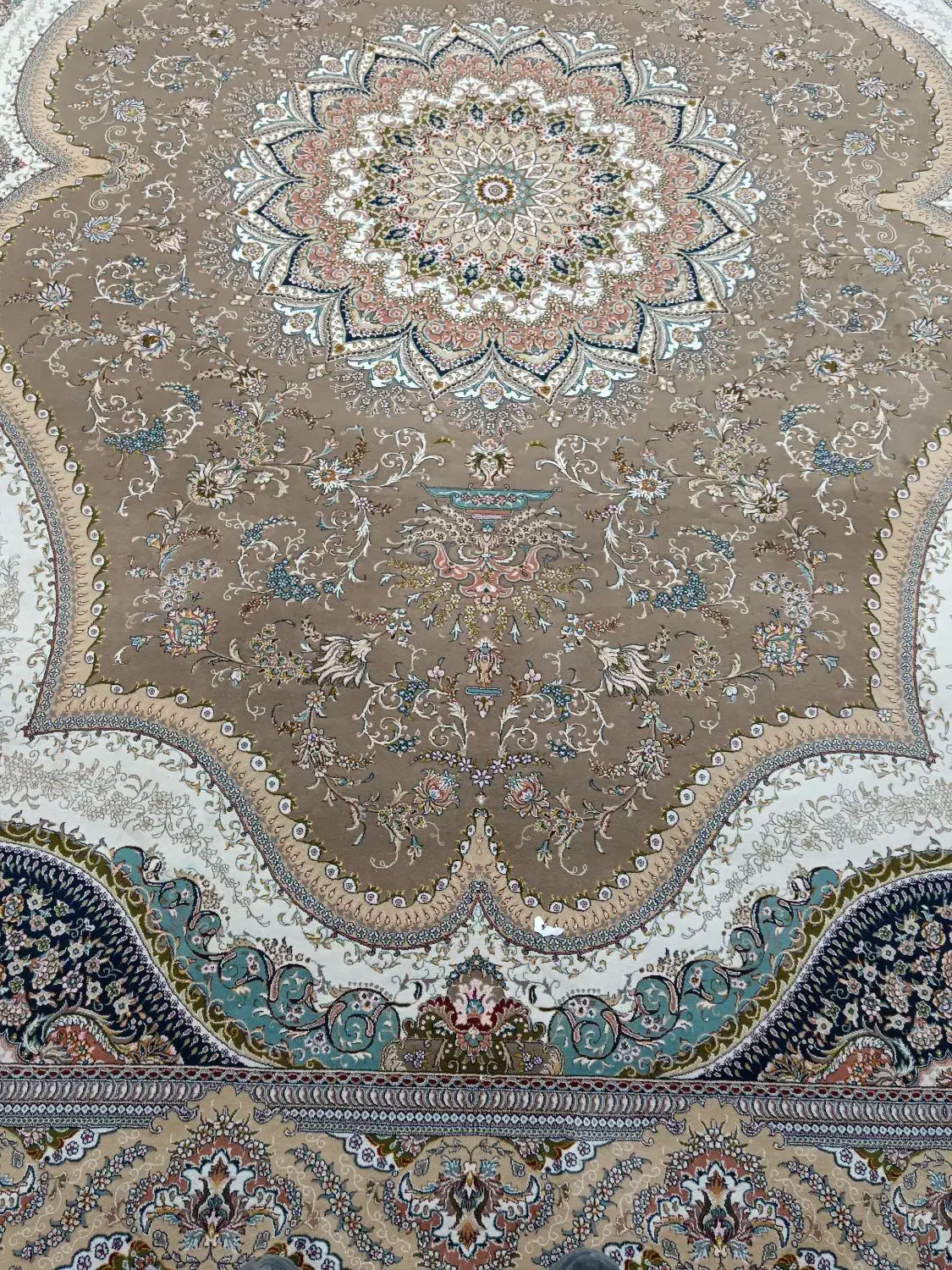 جفت 12 متری 700 شانه تراکم 2550 اکرولیک|فرش|نجفآباد, بازار|دیوار