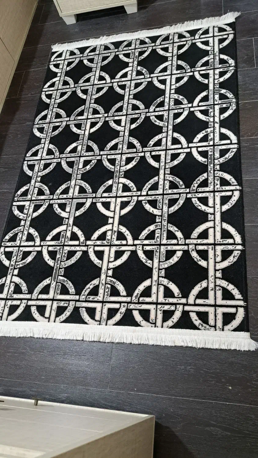 ۲ عدد فرش یک در یک و نیم|فرش|ملارد, |دیوار