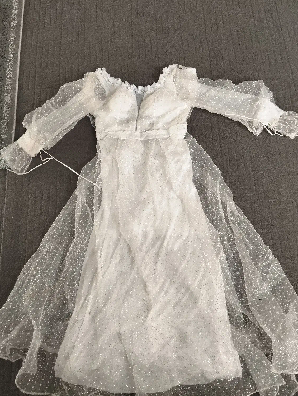 لباس|لباس|زرندیه, |دیوار