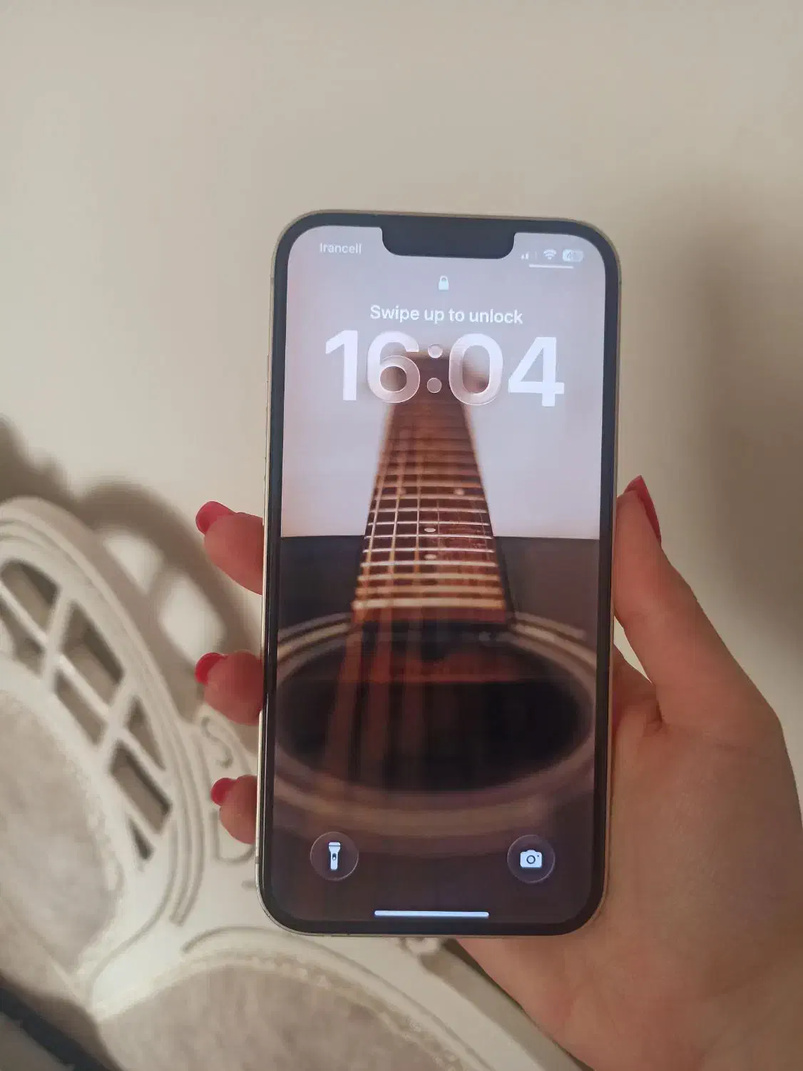 آیفون13 سفید بسیار تمیز|موبایل|شیراز, معالی‌آباد|دیوار