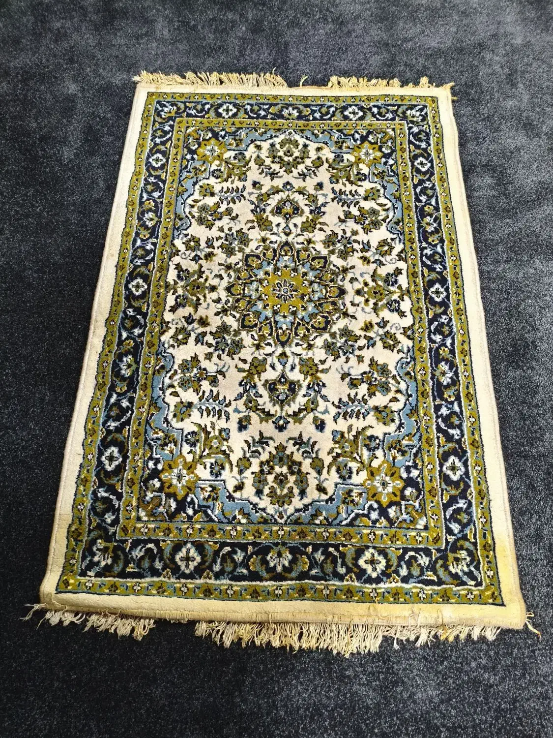 فرش ماشینی|فرش|بندر انزلی, شاکوچه|دیوار