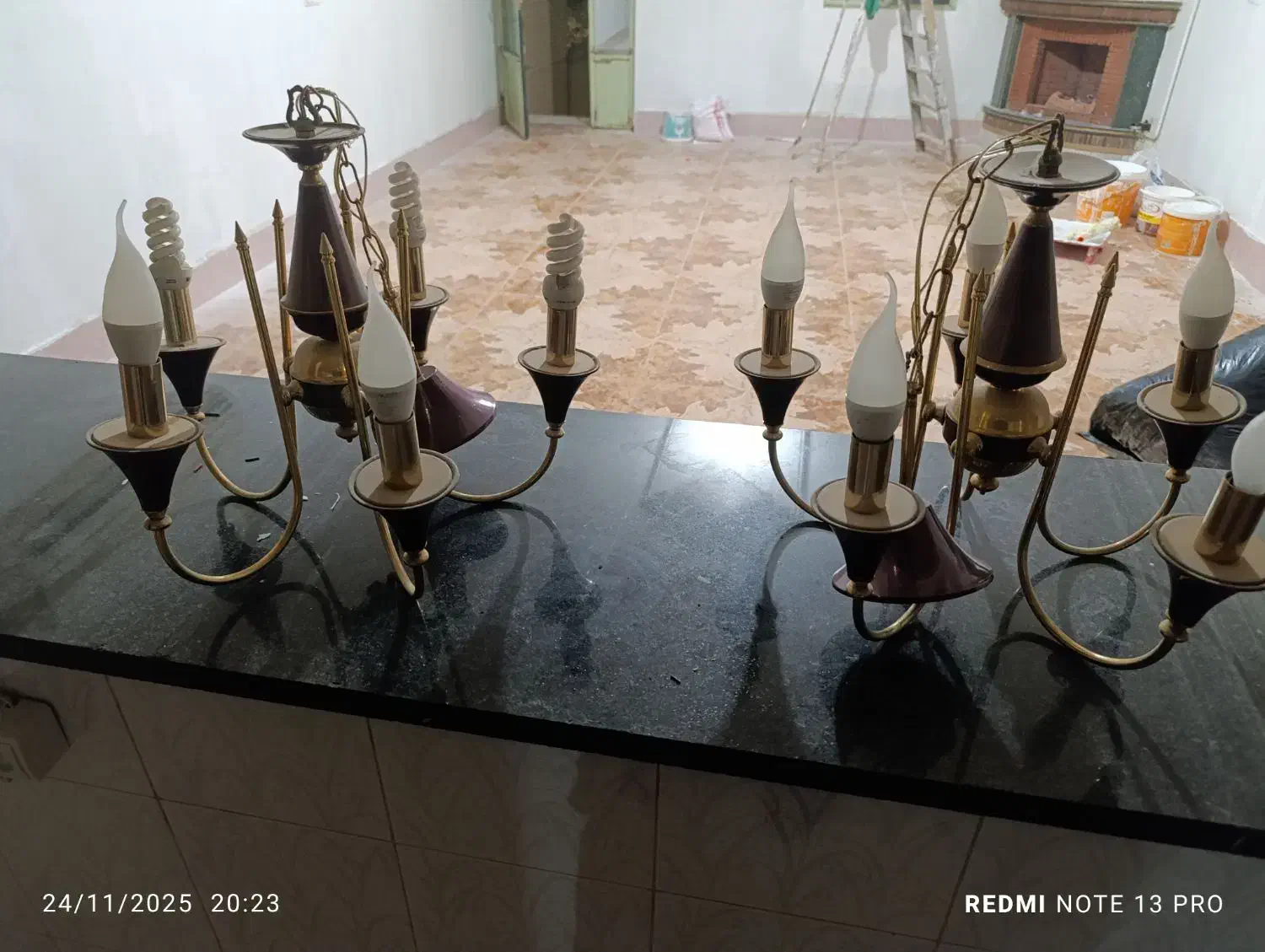 لوستر پنج شاخه سالم|لوستر و چراغ آویز|سیرجان, |دیوار