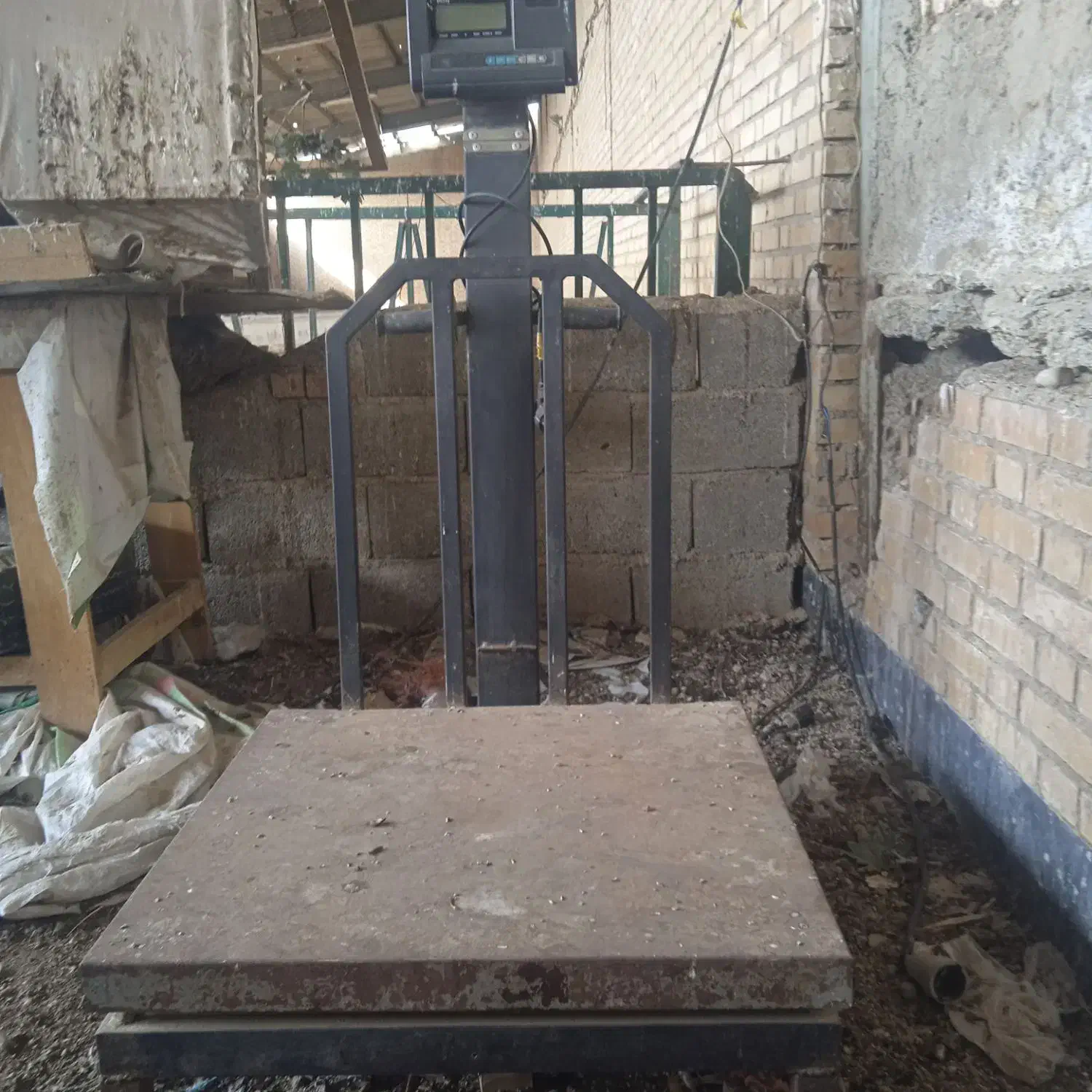 باسکول ۵۰۰ کیلویی|فروشگاه و مغازه|اسلامشهر, شهرک واوان|دیوار