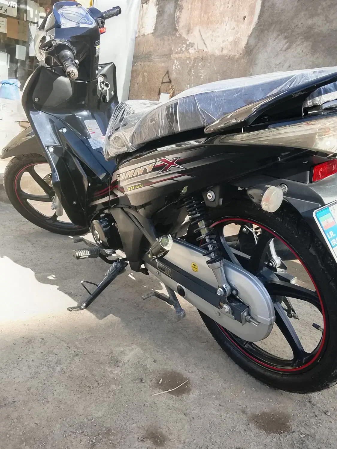 موتور لاکی درحد 1403|موتورسیکلت|نیشابور, میدون بار|دیوار