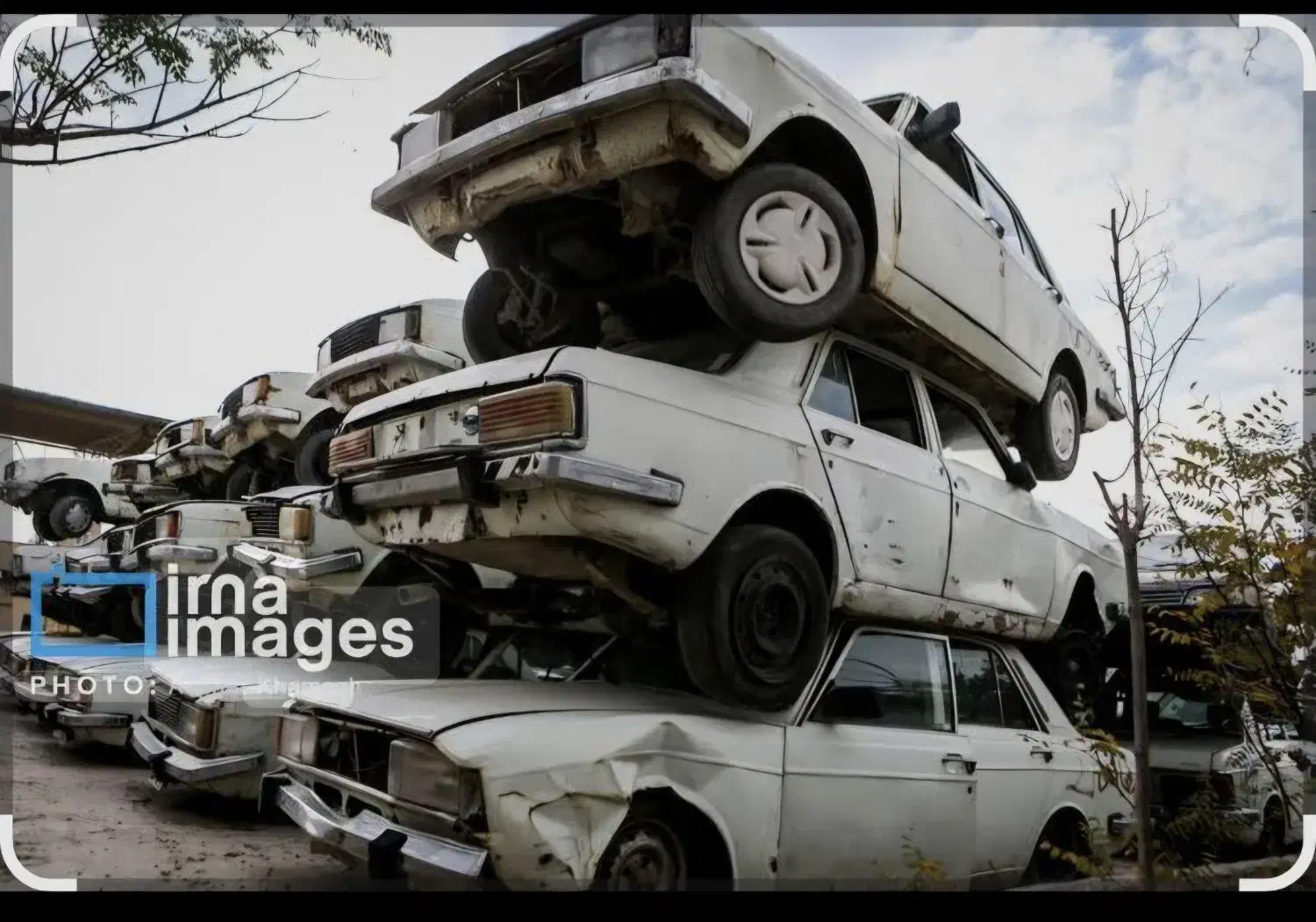 مرکزاسقاط خودروفرسوده تصادفی خاموش قیمت بالانقد|خودرو سواری و وانت|فامنین, |دیوار