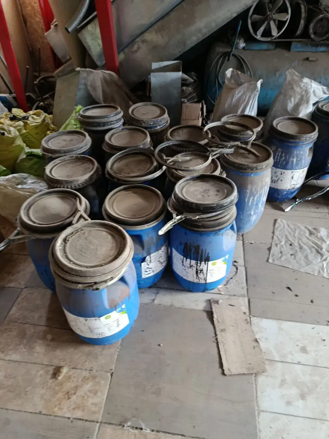 فروش تعدادی بشکه|ظروف نگهدارنده، پلاستیکی، یک‌بارمصرف|رامیان, |دیوار