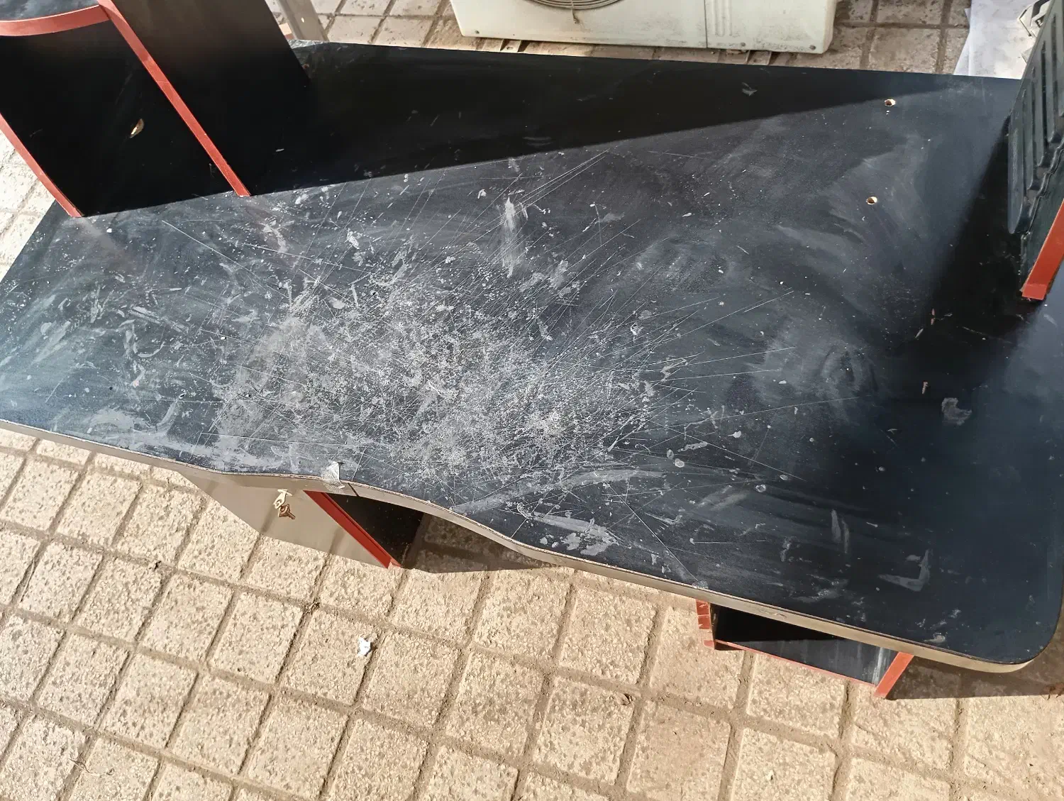 تعدادی میز کار|میز تحریر و کامپیوتر|قائم‌شهر, |دیوار