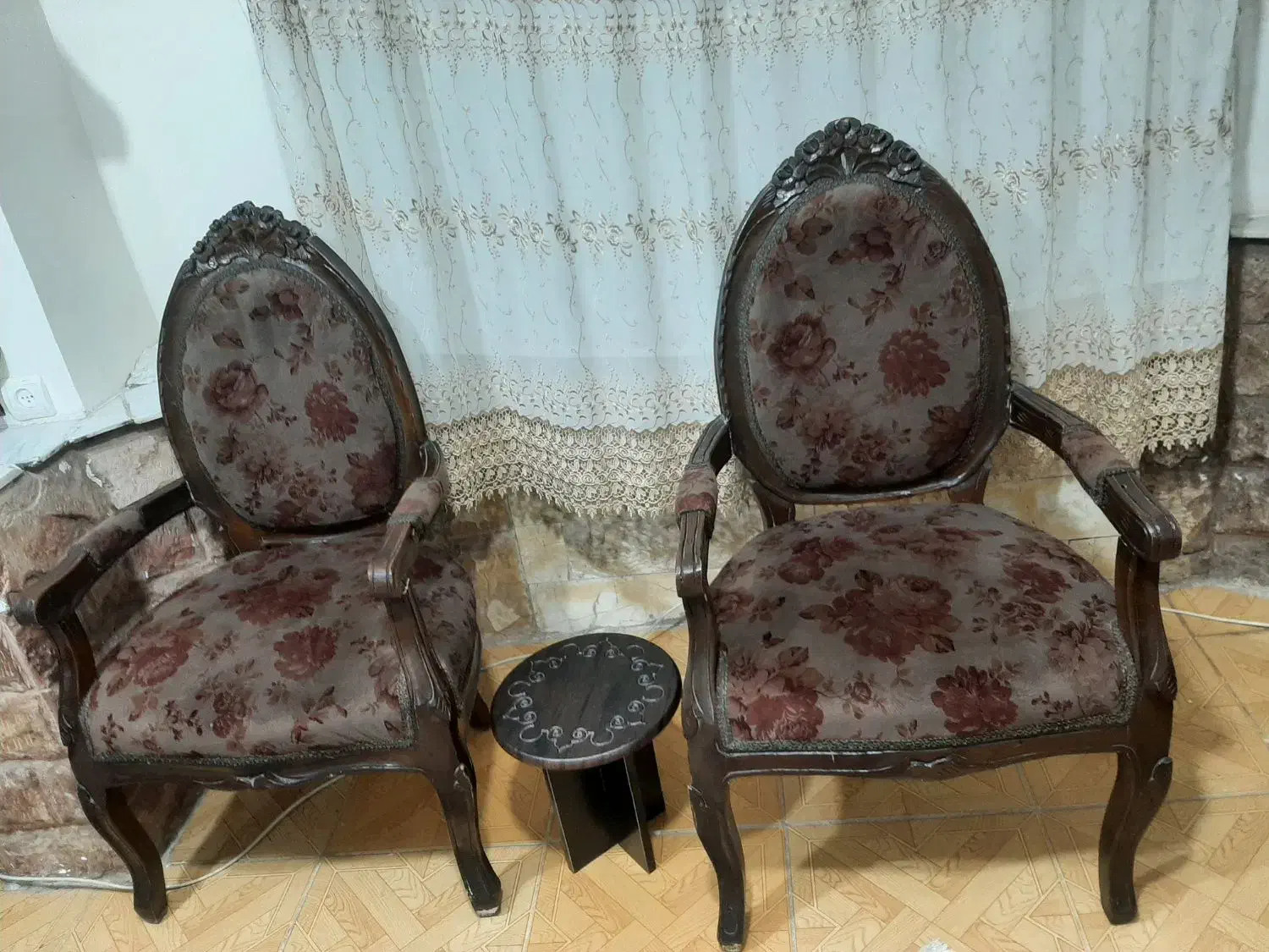 مبل 9 نفره سلطنتی|مبلمان خانگی و میز عسلی|لاهیجان, گلستان|دیوار