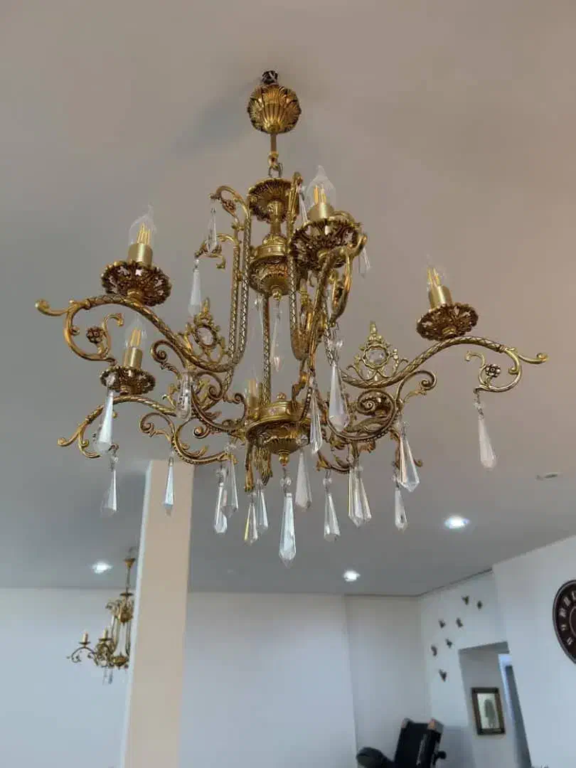 لوستر برنجی در شهر جم|لوستر و چراغ آویز|جم, |دیوار