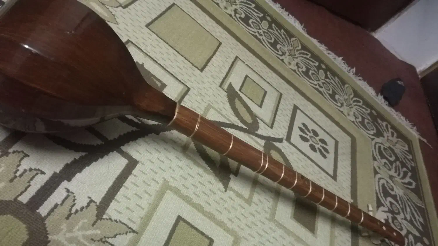 سه تار|سازهای سنتی|قائم‌شهر, |دیوار