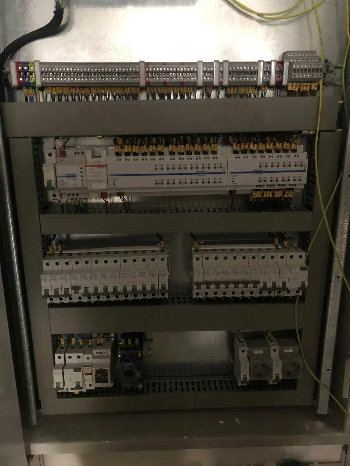 استخدام نیروی برق|استخدام صنعتی، فنی، مهندسی|یزد, |دیوار