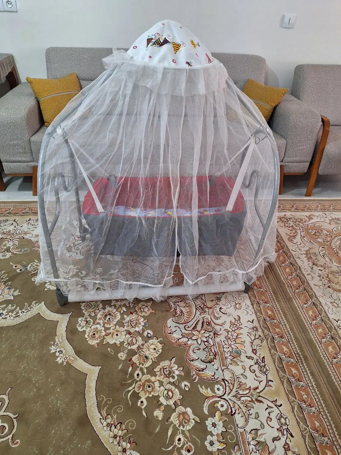 گهواره|تخت و صندلی بچه|قروه, |دیوار