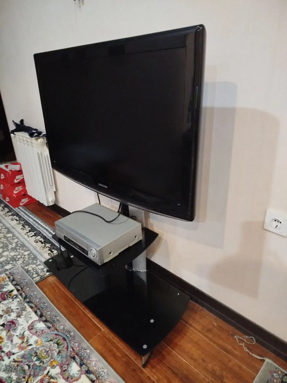 تلوزیون ال سی دی ۴۰اینج سامسونگ|تلویزیون و پروژکتور|چمران, |دیوار