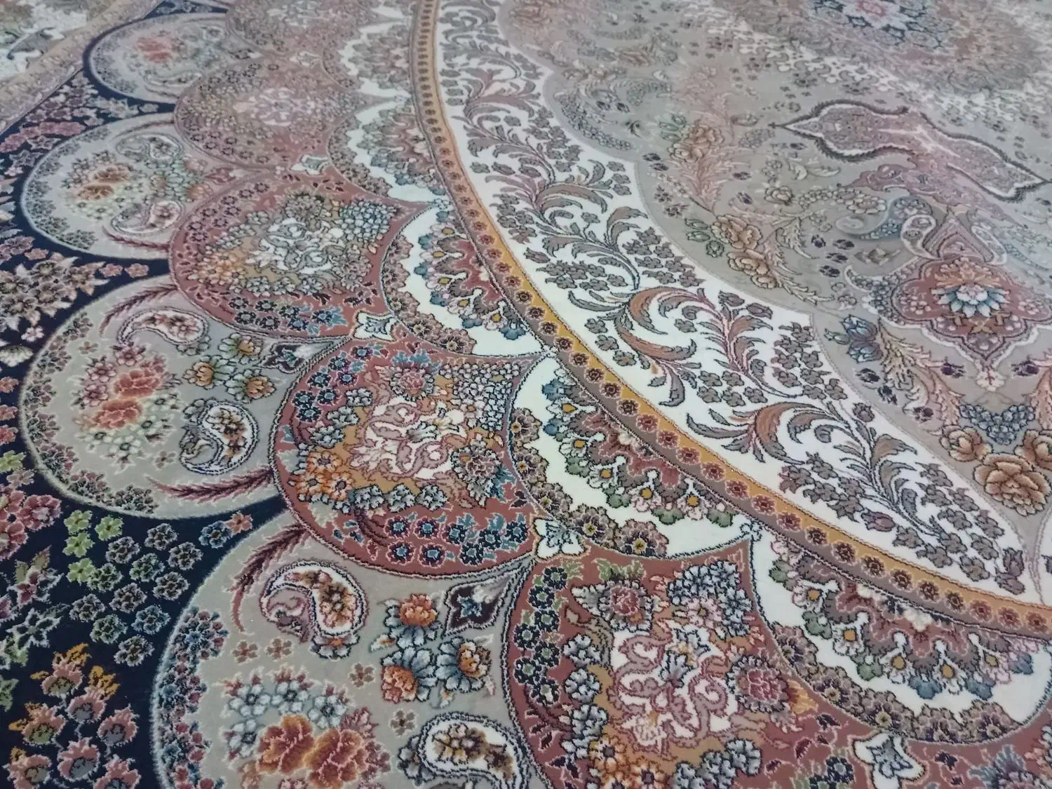 فرش ۱۲ متری|فرش|چهاردانگه (تهران), |دیوار