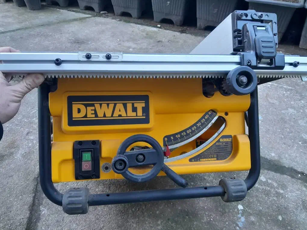 اره میزی دیوالت امریکا|ابزارآلات|رشت, گلسار|دیوار