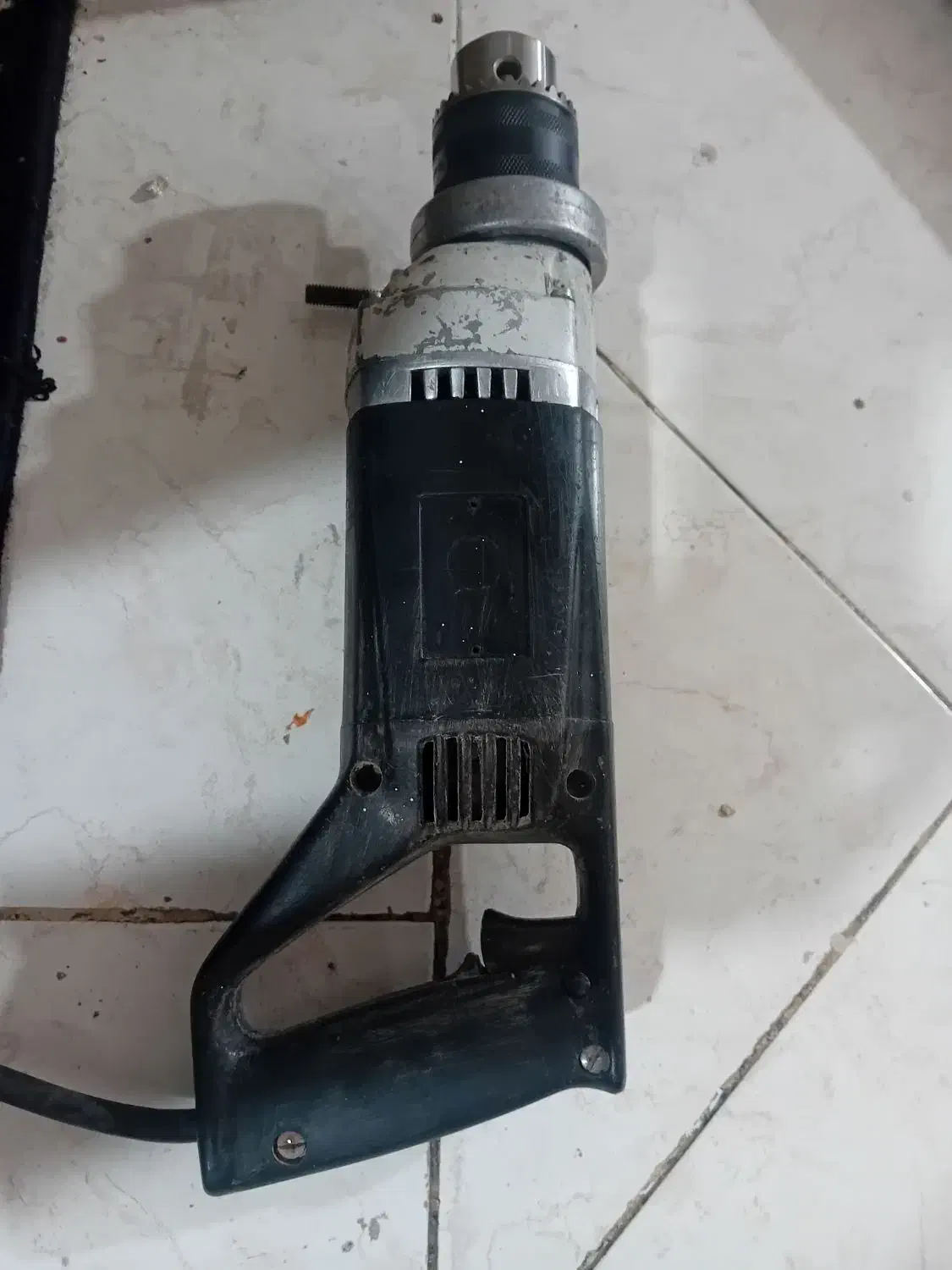 دریل قدرتی|ابزارآلات|رباط‌کریم, رباط‌کریم|دیوار