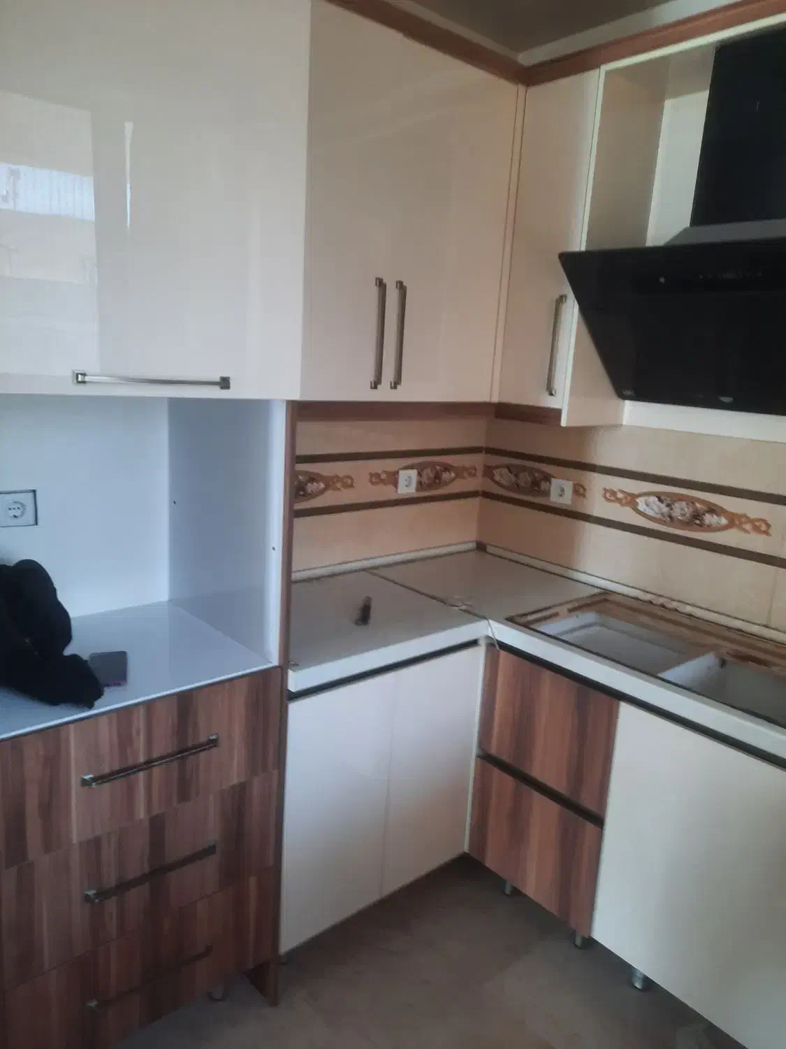 کابینت هایگلاس در حد نو کابینت دست دوم|مصالح و تجهیزات ساختمان|اراک, |دیوار