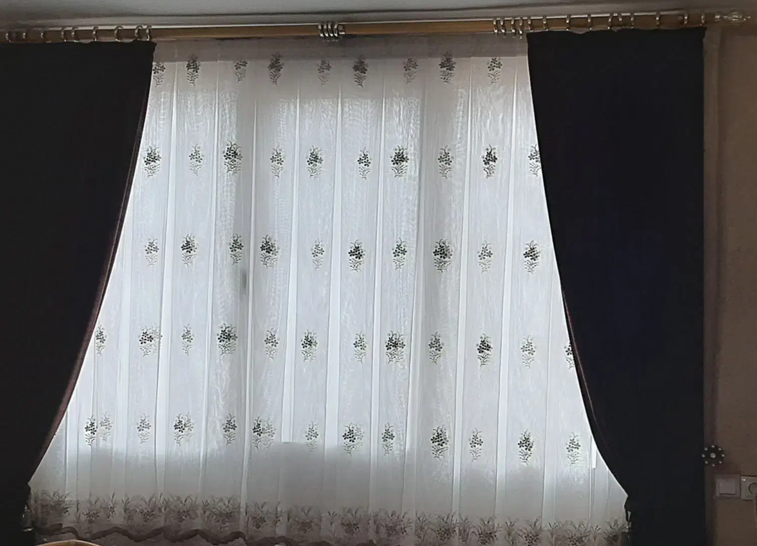 پرده|پرده، رانر، رومیزی|صدرا-فارس, فاز ۱|دیوار