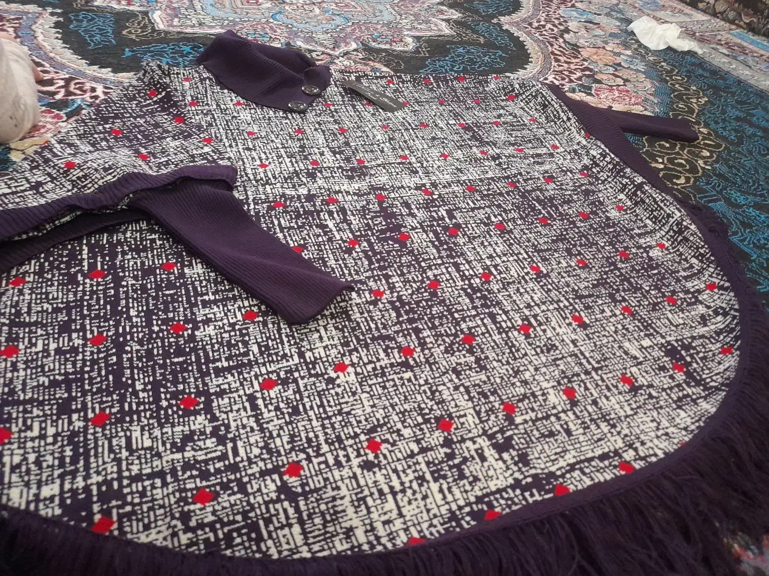 کاپشن(شنل) زمستانی|لباس|جالق, |دیوار