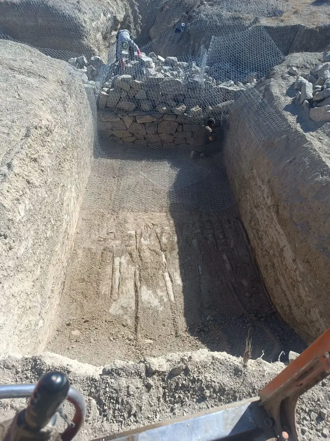 بیل میکانیکی لاستیکی و زنجیری ومینی بیل|خدمات پیشه و مهارت|بجنورد, |دیوار