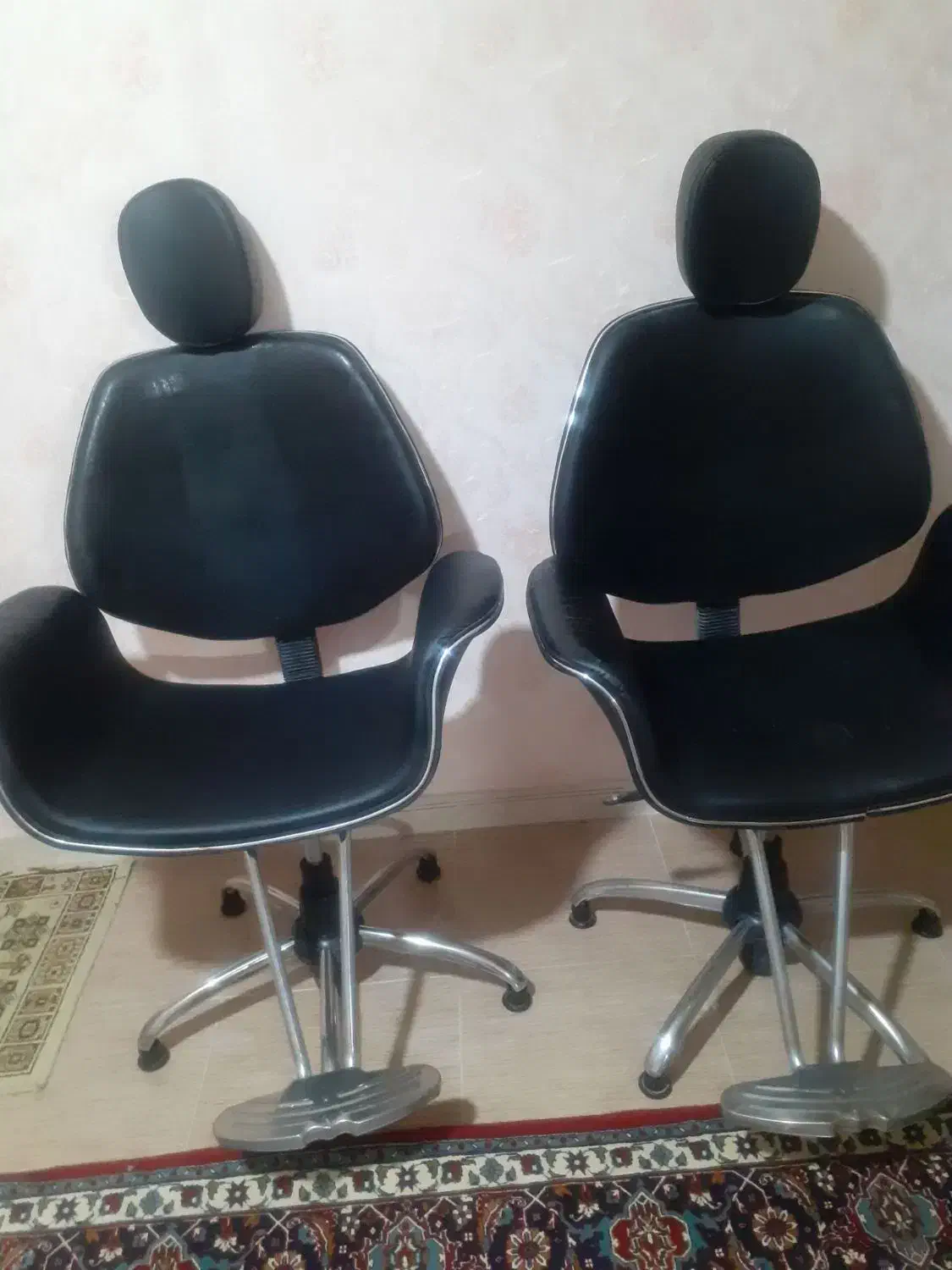 دوعددصندلی|صندلی و نیمکت|اراک, |دیوار