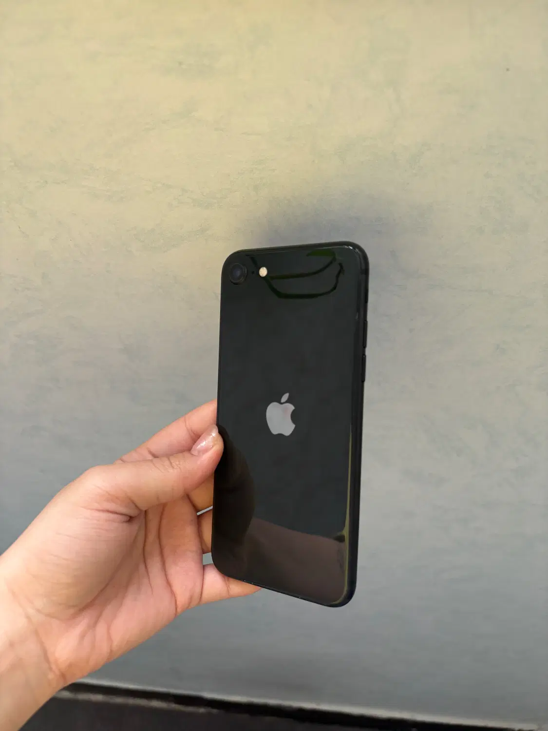 iPhone SE 2020 64g|موبایل|دزفول, |دیوار