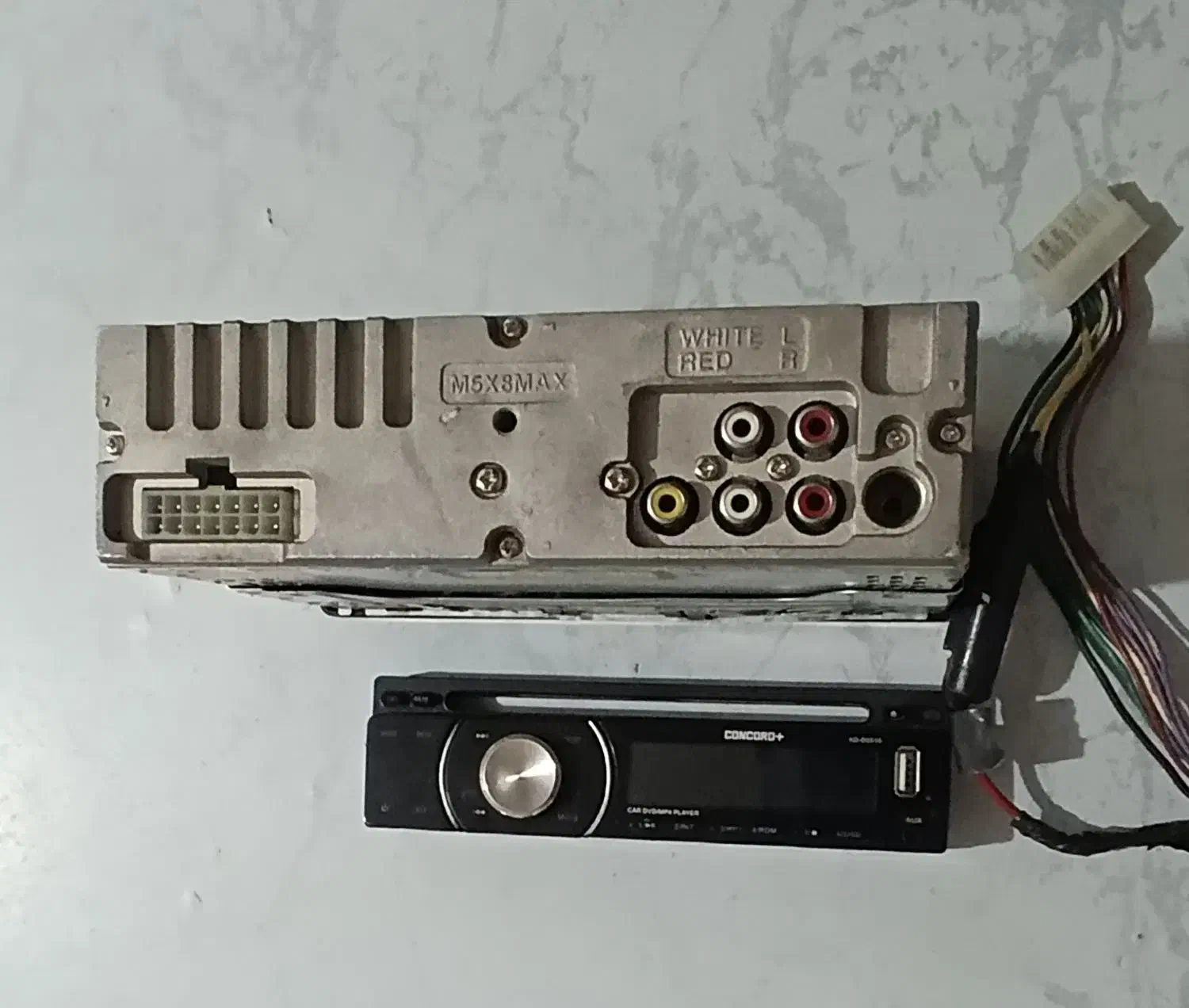 ضبط و قالپاق و لاستیک|قطعات یدکی و لوازم جانبی|اصفهان, قائمیه|دیوار