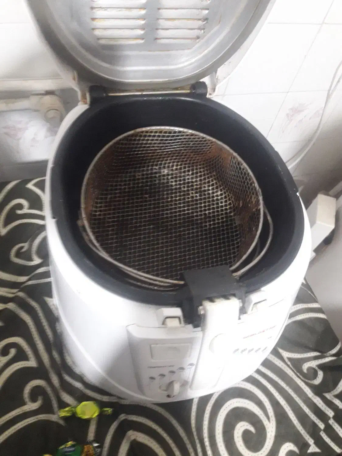 سرخ کن|ظروف پختوپز|قم, باجک سه|دیوار