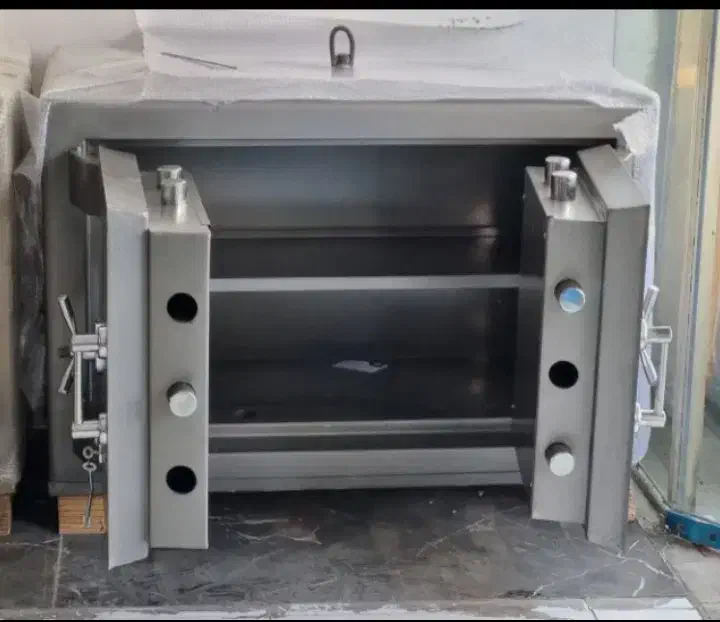 ارزان سرای گاوصندوق بانکی ایستاده زیرویترینی کاوه|ابزارآلات|اهواز, امانیه|دیوار