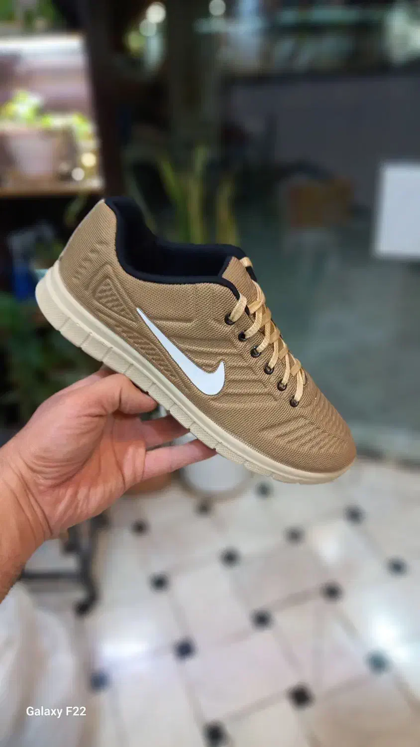 کتونی نایک ونس|کیف، کفش، کمربند|قم, هفت تیر|دیوار