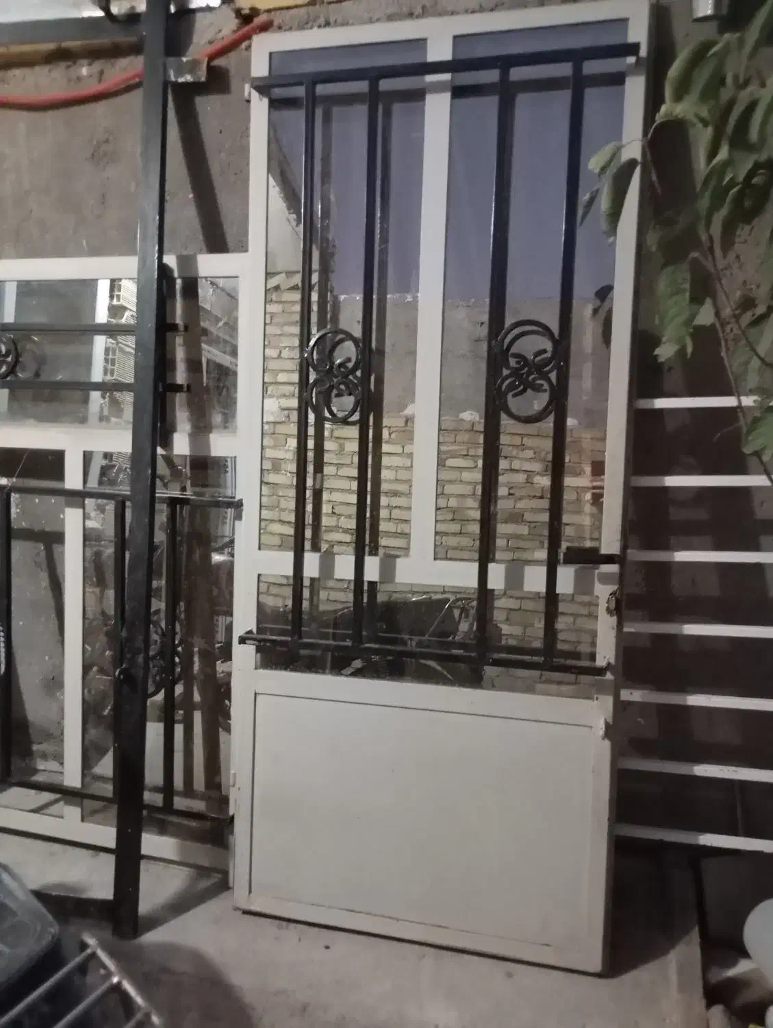 در و پنجره|مصالح و تجهیزات ساختمان|تاکستان, |دیوار