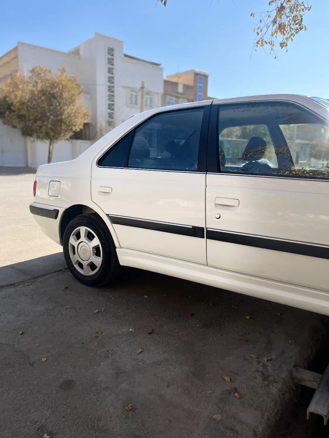 پژو پارس ۱۴۰۱|خودرو سواری و وانت|شیراز, حافظیه|دیوار