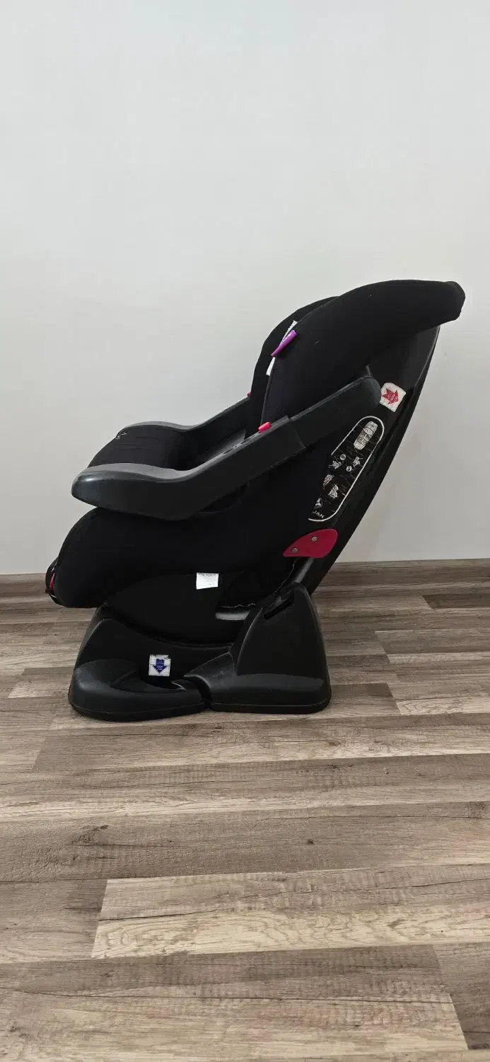 صندلی ماشین کودک|تخت و صندلی بچه|رشت, حومه رشت|دیوار