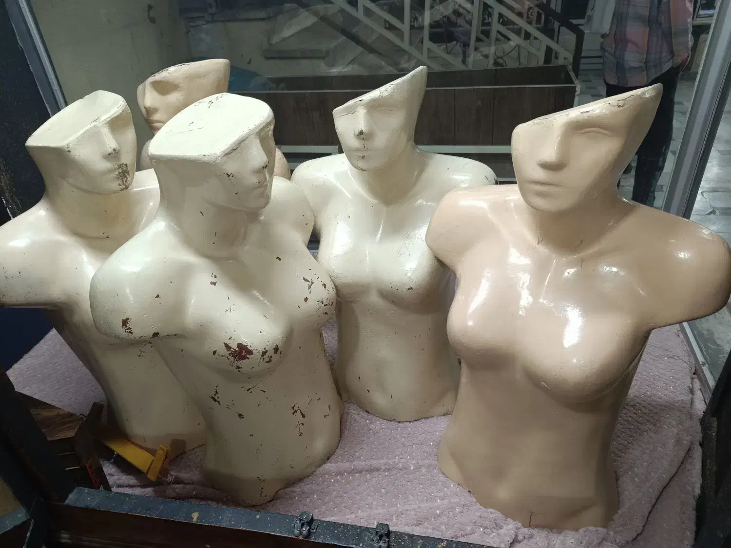 مانکن لباس نیم تنه|فروشگاه و مغازه|مزرعه کتول, |دیوار