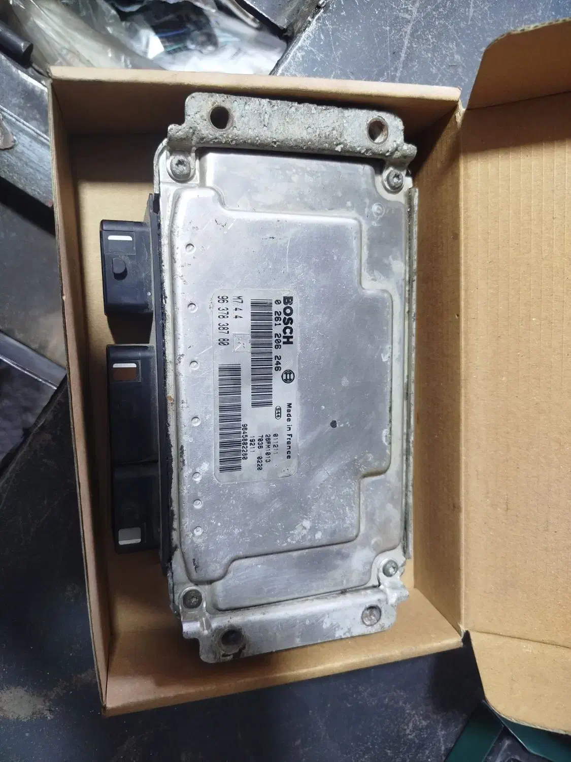 ایسیو بوش m744|قطعات یدکی و لوازم جانبی|سنندج, |دیوار