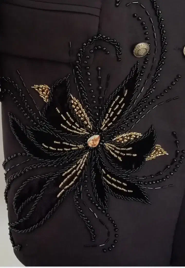 جواهردوزی|لباس|نیشابور, پنجراه|دیوار