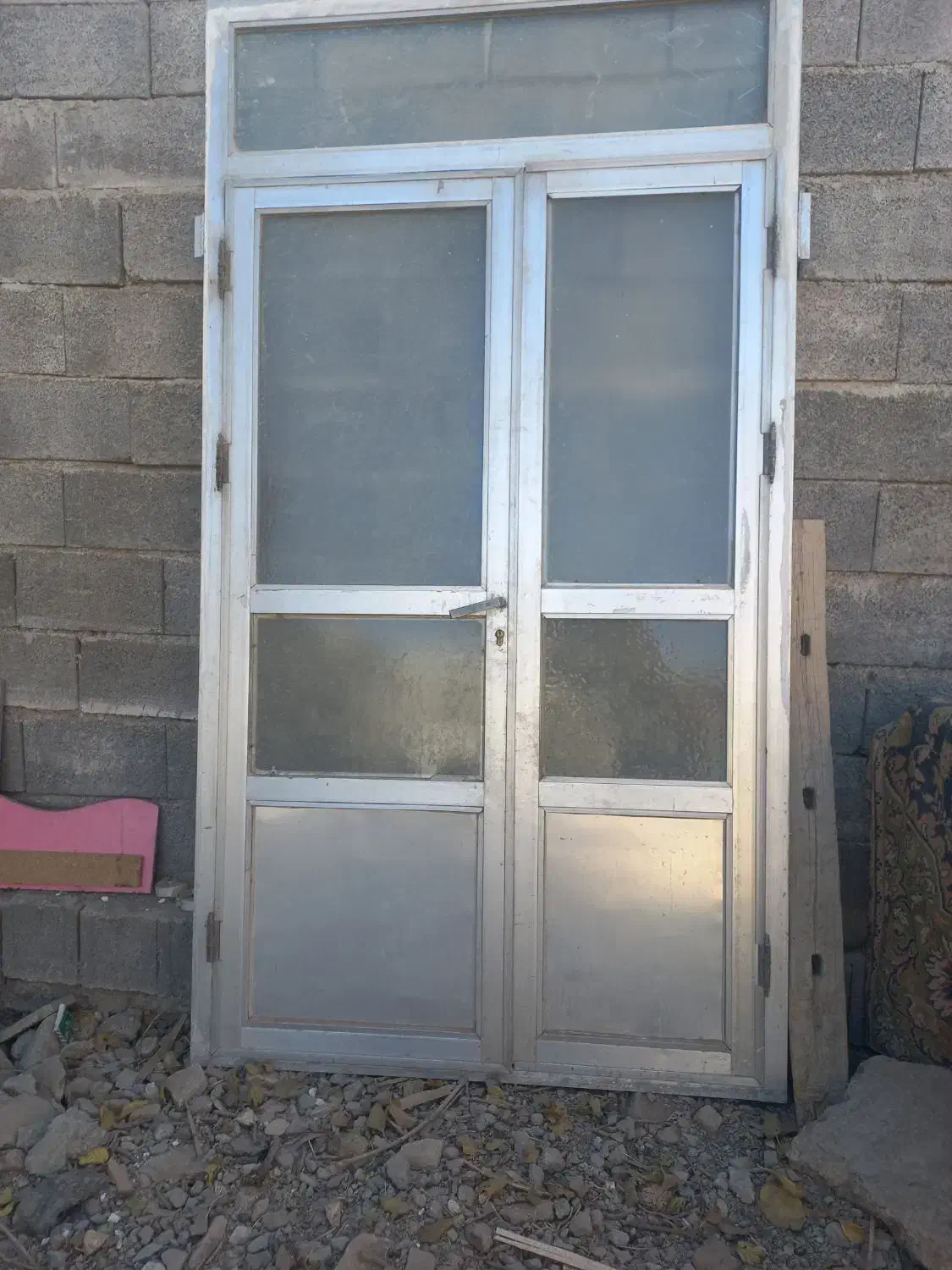 درب آلمینوم|مصالح و تجهیزات ساختمان|تربتحیدریه, طالقانی|دیوار