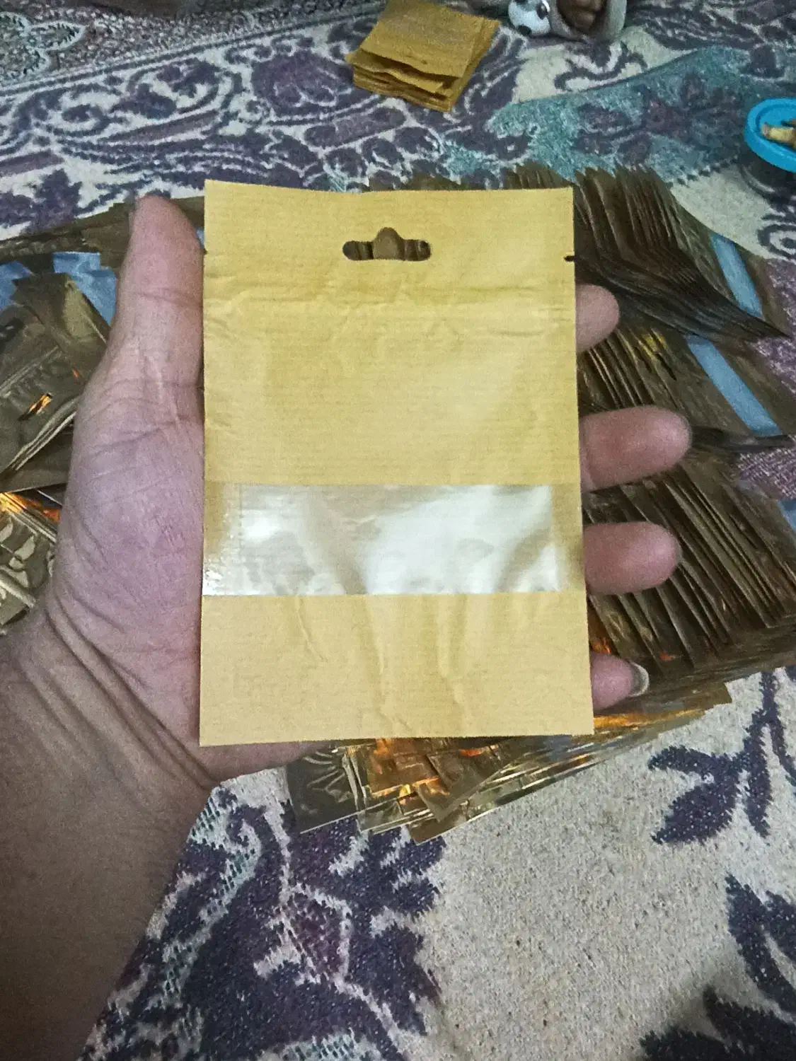 پاکت کادو|ظروف نگهدارنده، پلاستیکی، یک‌بارمصرف|شیراز, طلاب|دیوار