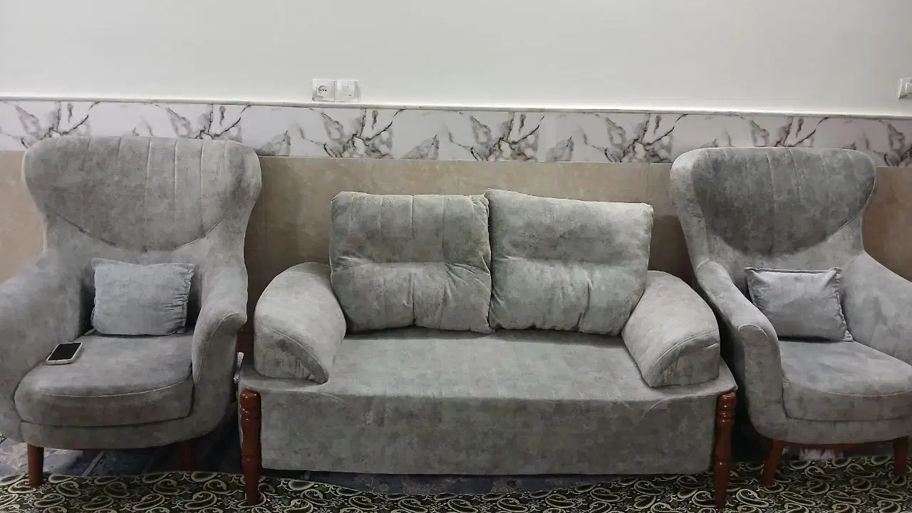 مبل راحتی|مبلمان خانگی و میز عسلی|قم, سراجه (۱۵ خرداد)|دیوار