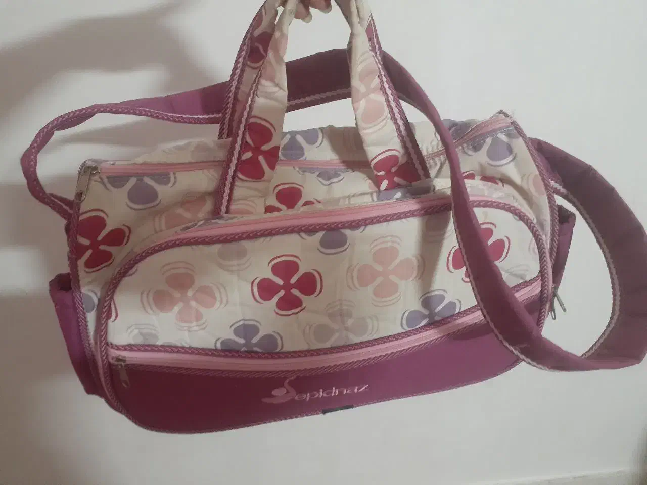 اسباب بازی کودک|اسباببازی|برخوار, |دیوار