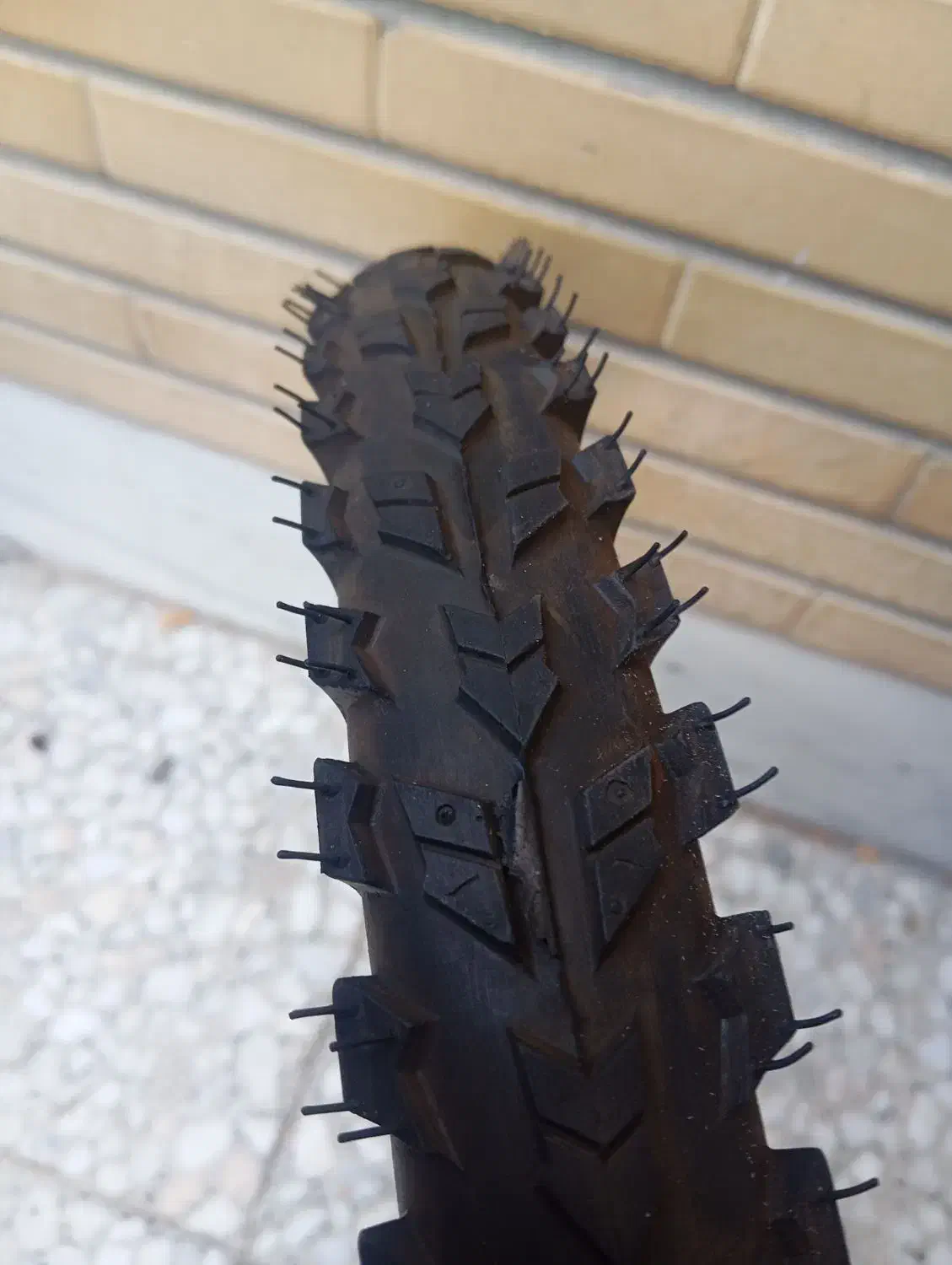 لاستیک دوچرخه سایز بیست نو|دوچرخه، اسکیت، اسکوتر|اصفهان, تخت فولاد|دیوار